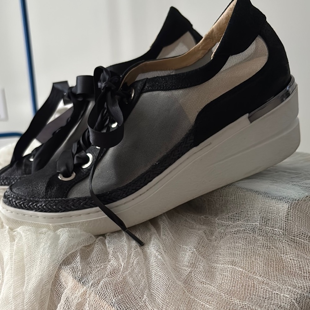 SoftWalk Women's Black Sneakers - Picture 2 of 7